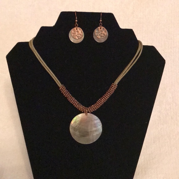 Lia Sophia Jewelry - Lia Sophia Iridescent Shell Necklace & Earring set